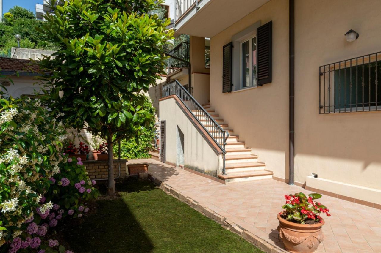 Casa Rubini Lägenhet Teramo Exteriör bild
